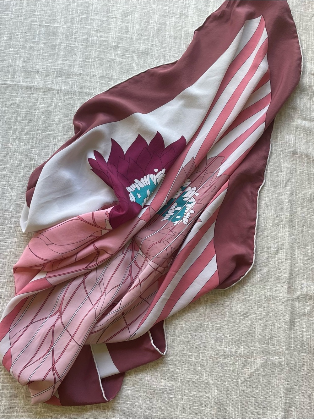 70s French Silk Bandana - Large 35x35" - Picture 13 of 15